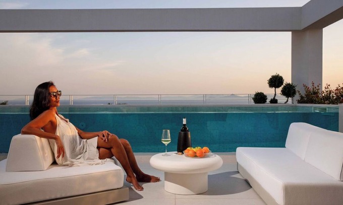 Voula Condo | ROOFTOP LUXURY PENTHOUSE with private SWIMMING POOL