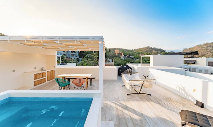 Santa Maria Huatulco Condo | Rooftop Plunge Pool & Surf-Friendly Beachside Comfort
