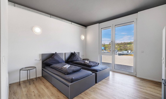 Dusslingen Apartment | Room '12' with Wi-Fi