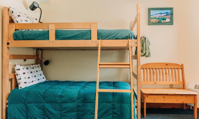 Bretton Woods Condo | Room, 2 Bunks, Shared Bathroom