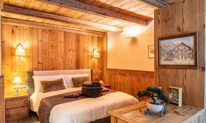 Seefeld in Tirol Apartment | Room '7 - Mit Terrasse' with Mountain View, Private Terrace and Wi-Fi