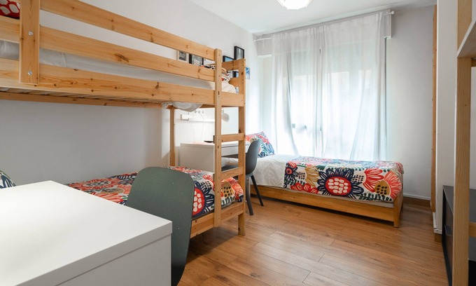 Distrito Llano Apartment | Room 'Berlín' with Wi-Fi
