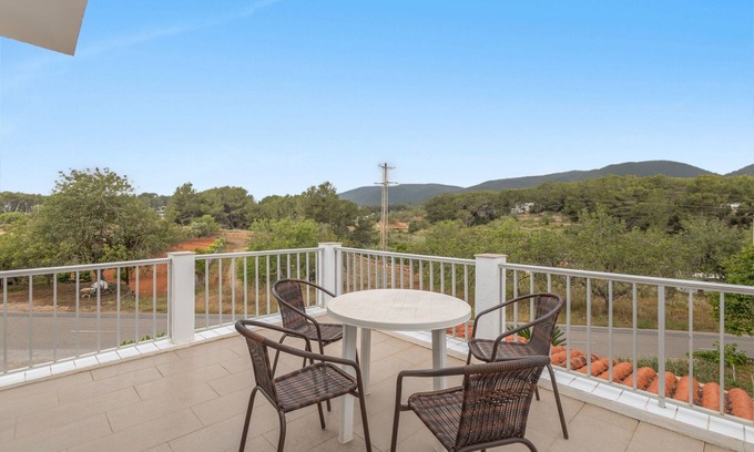 Santa Eulalia del Rio Apartment | Room 'Doble - 2' with Mountain View, Wi-Fi and Air Conditioning