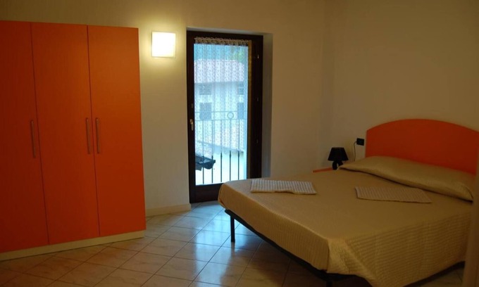 Sabbio Chiese Bed & Breakfast | Room in Apartment Agriturismo Rocca Dei Marchesi