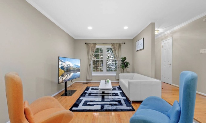 Wheaton House | Room in home hosted by Samri