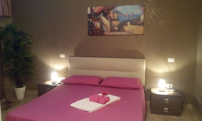 Melendugno Apartment | Room 'La Tavernetta Salento - Piccola' with Wi-Fi and Air Conditioning