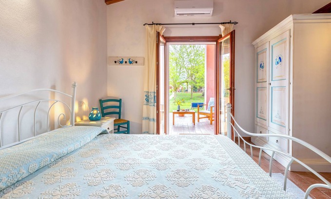 Santa Maria La Palma Apartment | Room 'Matrimoniale' with Private Terrace, Wi-Fi and Air Conditioning
