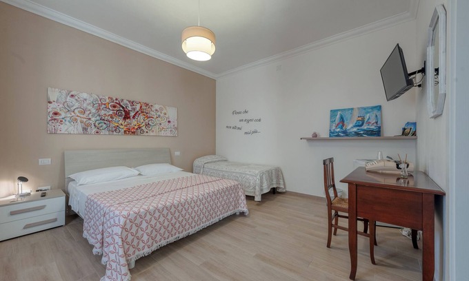 Squinzano Apartment | Room 'Nel Blu Dipinto Di Blu' with Shared Terrace, Wi-Fi and Air Conditioning