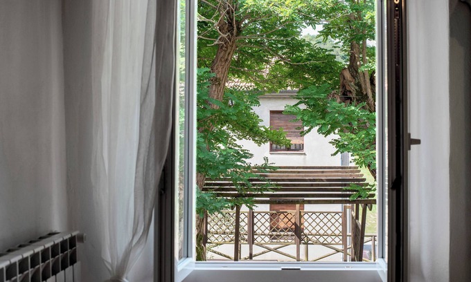 Giusvalla House | Room 'Primavera' with Mountain View, Shared Terrace and Wi-Fi