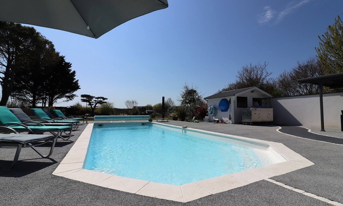 Le Thou Bed & Breakfast | Room rental for 2 people with disabled access, small dog accepted