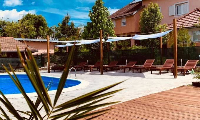 Rakovica Apartment | Room Sanja 9 with shared pool