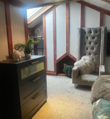 Manchester House | Room to rent for Oasis