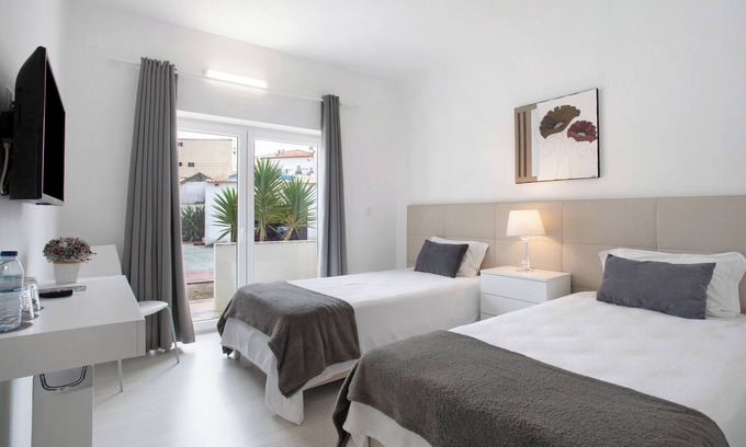 Ribamar Apartment | Room 'Twin 9' with Balcony and Wi-Fi