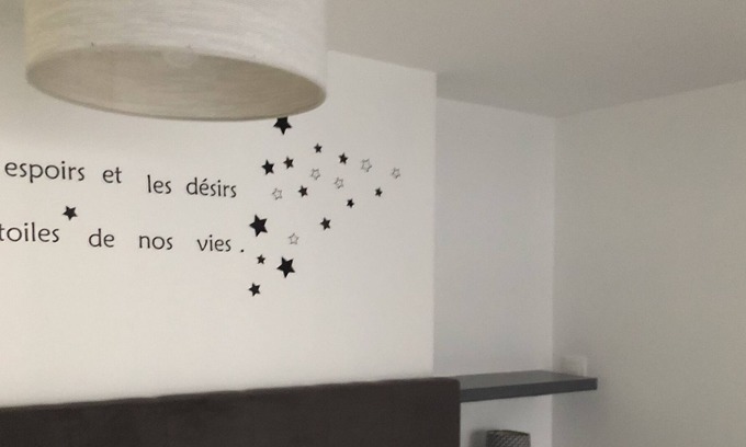 Saujon House | Room with private bathroom in a quiet area