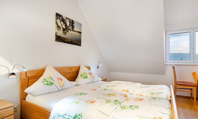 Reichenau Apartment | Room 'Zimmer 2' with Shared Garden and Wi-Fi