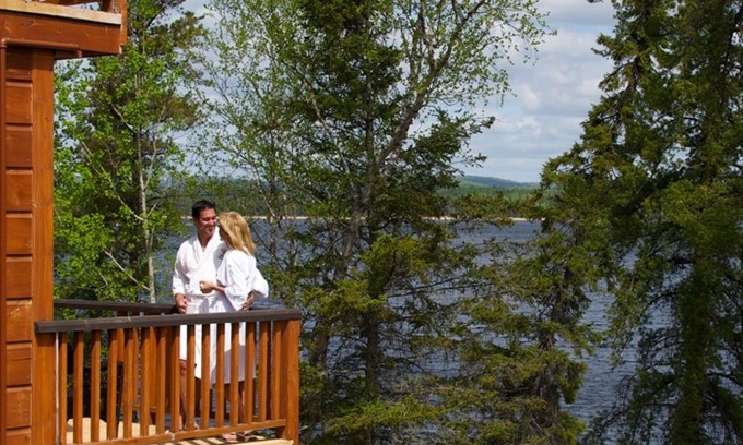 Saint-Michel-des-Saints Hotel | Rooms at Auberge du Lac Taureau - King Suite
