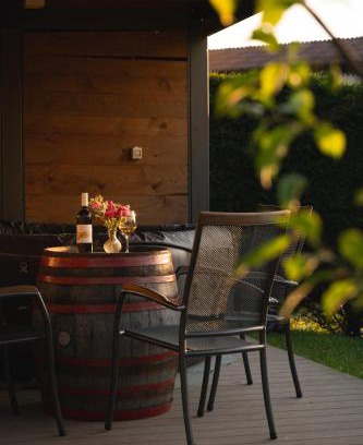 Dobravlje Bed & Breakfast | Rooms&Vinery Bregovi - Sobe in vinska klet Bregovi
