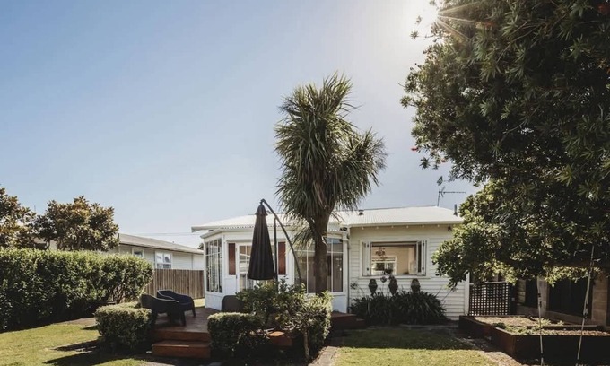 Fitzroy House | Rophia Retreat in Fitzroy Village