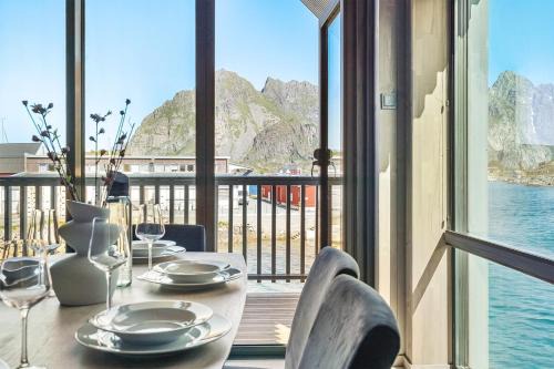 Henningsvaer Apartment | Rorbuleilighet Lysøysundet 1G