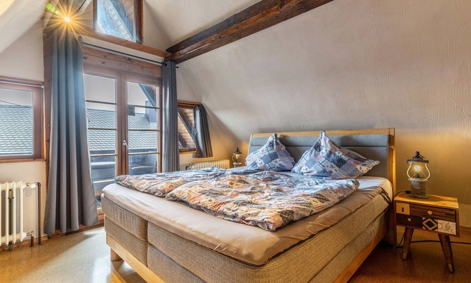 Burkheim Apartment | Rosé, Ferienwohnung with 40 sqm, 1 bedroom for max. 2 persons
