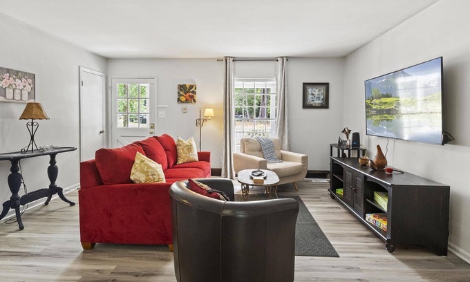Knightdale House | Rose Garden - Delightful Private and Peaceful Home