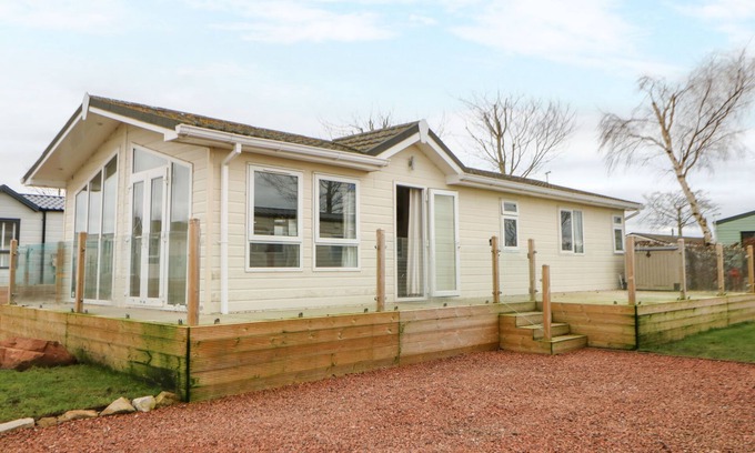 Welton Cottage | ROSIE'S ZEN DEN, pet friendly, with a garden in Armathwaite