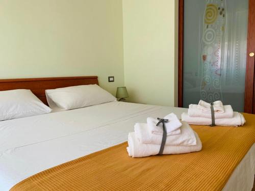 Quartiere XXXIV Lido di Ostia Levante Apartment | Rosy Lil Home