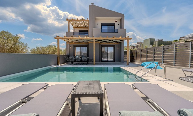 Gouves Villa | Rosy pair,private pool & jacuzzi near waterpark & Beach