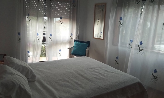 Frazao House | Rota do Romântico, fully equipped house, AC, full kitchen and beautiful balcony
