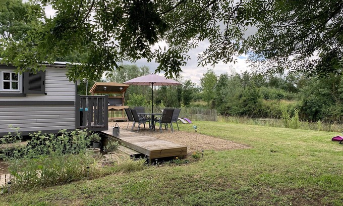 Vix House | Roulotte, Canoe, 4 bikes Marais Poitevin La Rochelle