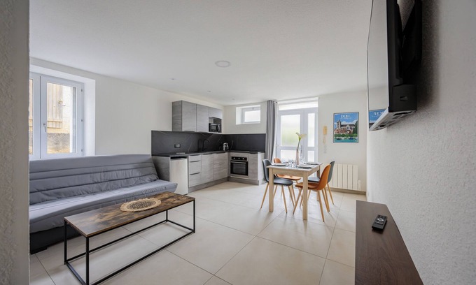 Paroisse Saint-Vincent-de-Paul Apartment | Royal Dole | 5* Elegance & Comfort in the Heart of Dole