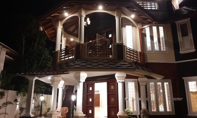 Nallur House | Royal Feather