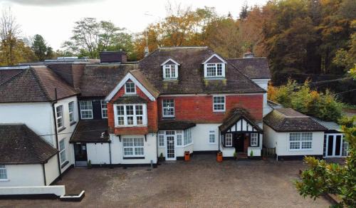 Wickham Bed & Breakfast | Royal Swan, Ashley Manor - B&B