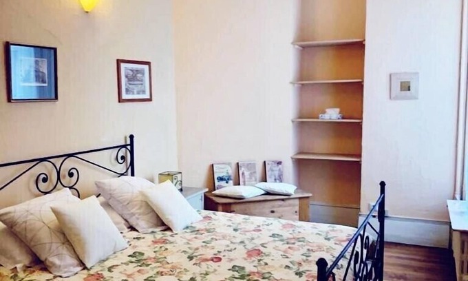 Saint-Merri Apartment | Rue Saint Martin. Ideal 2 bed in the Marais just by the Seine and metro line 1