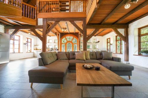 Gnarrenburg House | Ruhe unter Reet-Haus mit Sauna, Whirlpool und Kamin
