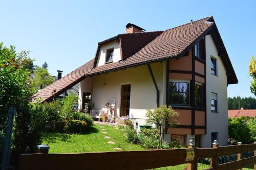 Altenkunstadt Apartment | Ruhige Einliegerwohnung mit Terasse