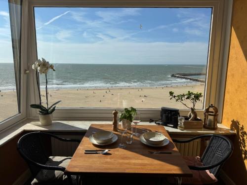 Ostend City Centre Apartment | Ruime studio frontaal zeezicht AAA Locatie