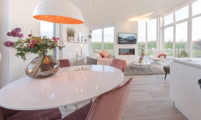Wemeldinge House | Ruisweg 73 by Interhome