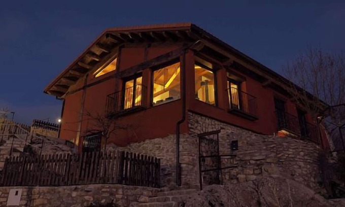 Santa Maria de la Alameda Cottage | Rural house with 3 stays (full or partial rental) for 10 to 18 people