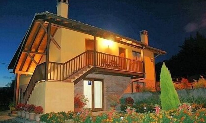 Llano de Con Cottage | Rural apartment Río Tabardín for 4 people