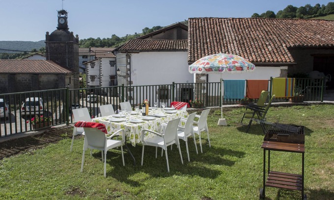 Baraibar Cottage | RURAL HOUSE IN SIERRA DE ARALAR, 4O KM FROM SAN SEBASTIAN-30 PAMPLONA 12 PEOPLE