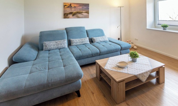 Neßmeraltendeich Apartment | Rurally situated upper apartment "Hauptdeich" near Neßmersiel