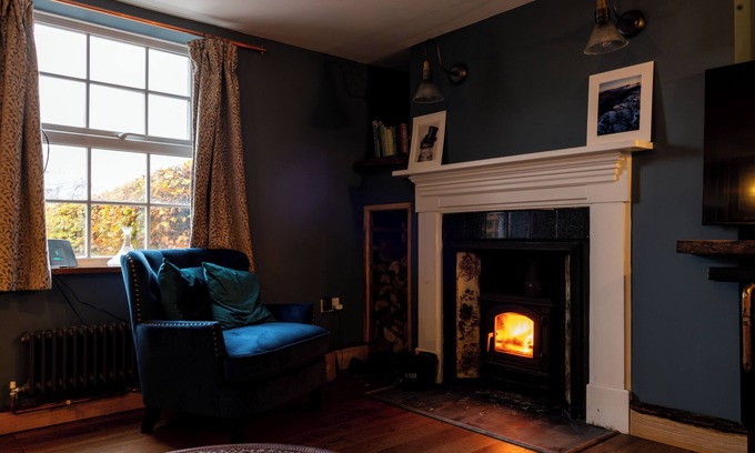 Heathfield Cottage | Rustic and Quirky Comfortable Cottage with Hot Tub
