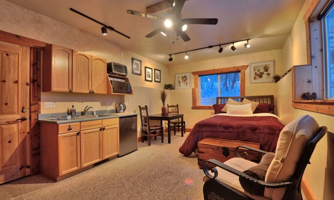 Park City Cabin | Rustic and Secluded only 20 minutes to Park City