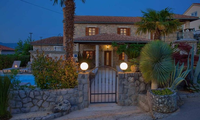 Dobrinj Apartment | Rustic Apartment Magdalea With Swimming Pool And Seaview