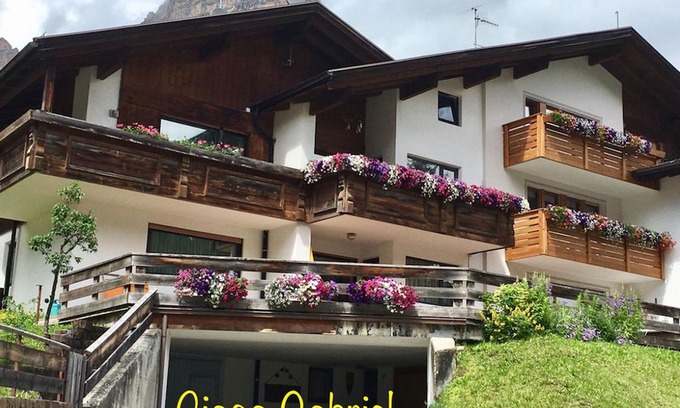 Colfosco Apartment | Rustic Apartment near Ski Areas with Wi-Fi, Garden and Terrace