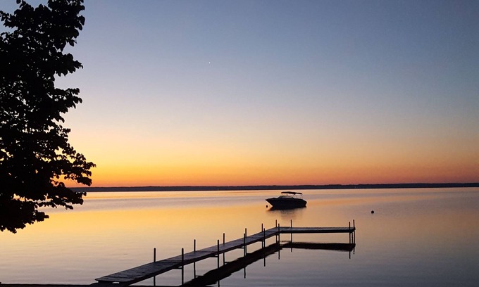 Cheboygan Cabin | Rustic Cedar Log Cabin on Beautiful Mullett Lake.