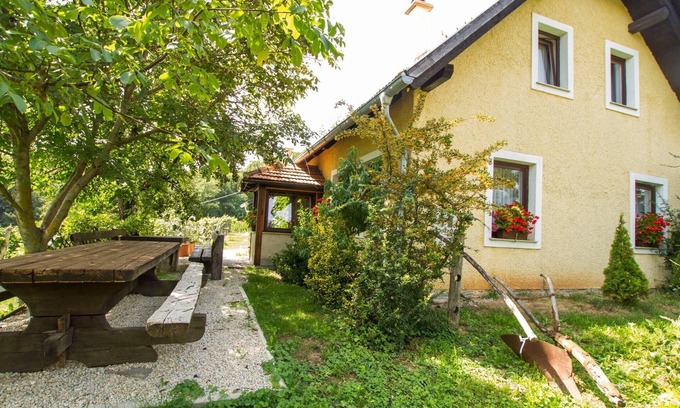Brezice House | Rustic Charm Cottage Country House with Sauna - Five Bedroom Holiday Home with Sauna