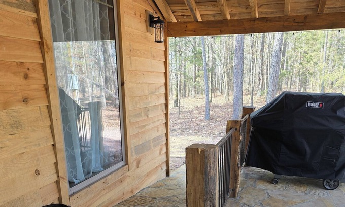 Amity Cabin | Rustic Comfort Cabins-Anglers Basin with Hot Tub