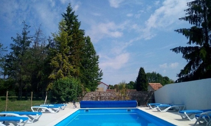 La Bataille House | Rustic gite sleeps 6, with exclusive use of own private heated saltwater pool